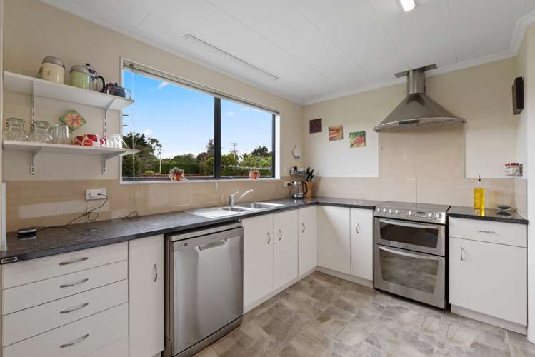 2 Hathaway Street Spring Creek_10