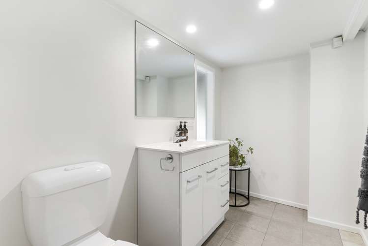 46 Tiri Tiri Road Birkdale_12