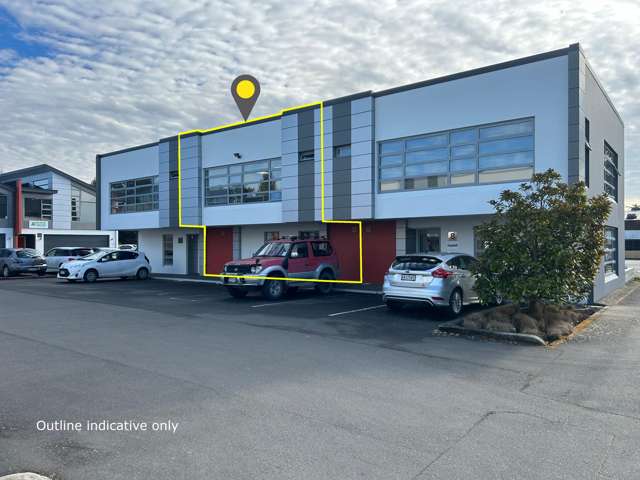 Modern Office Close to Airport - 104m2*