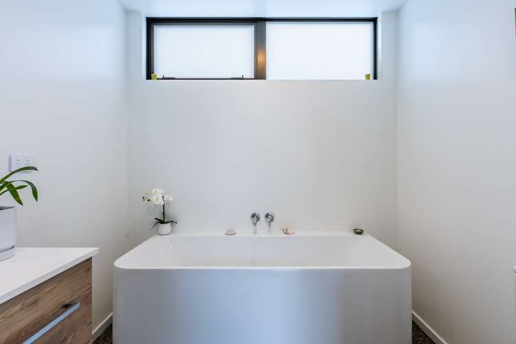 257 Rosetta Road Raumati Beach_21