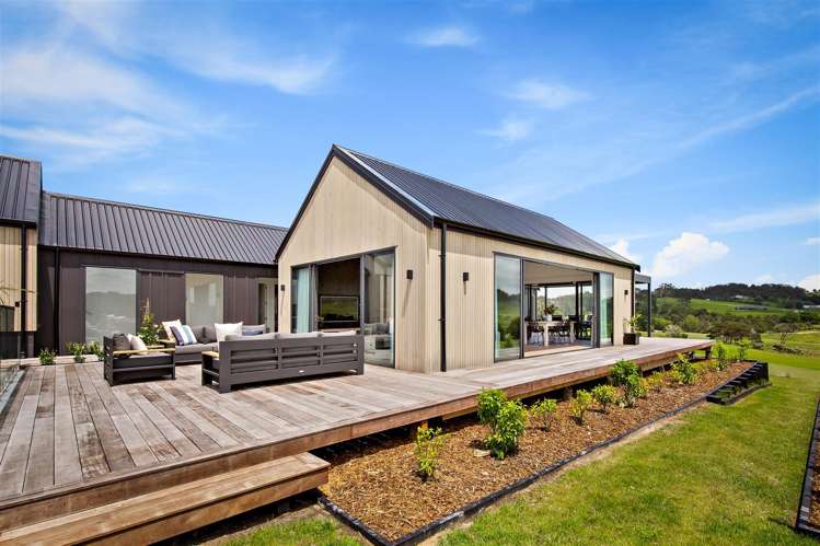 65 Grayson Road Wainui_29