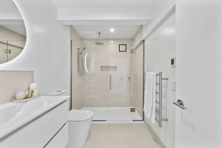 1/24 Revelation Drive Clifton_11