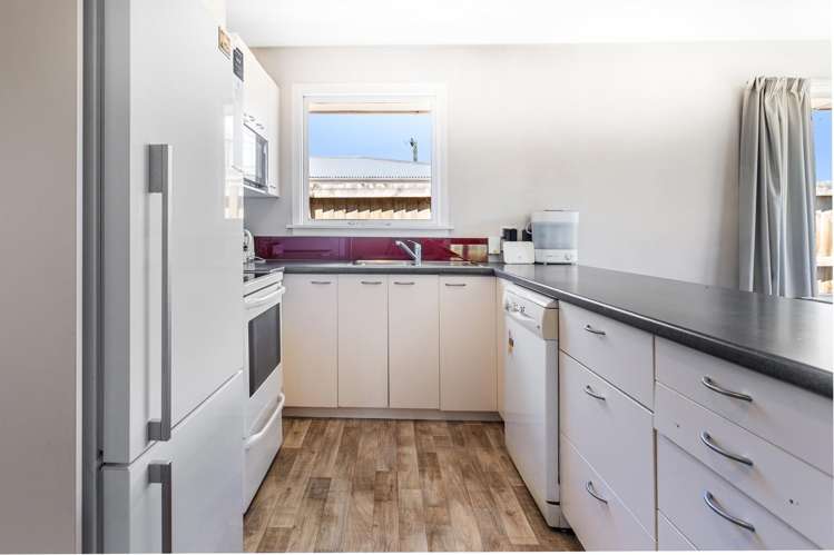 1/7 Curletts Road Sockburn_6