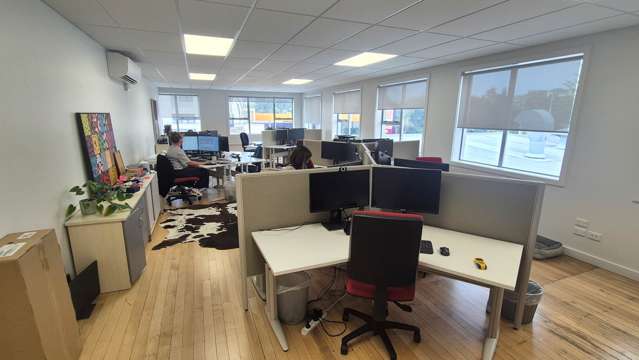 Level 1/368 Beach Road Mairangi Bay_1