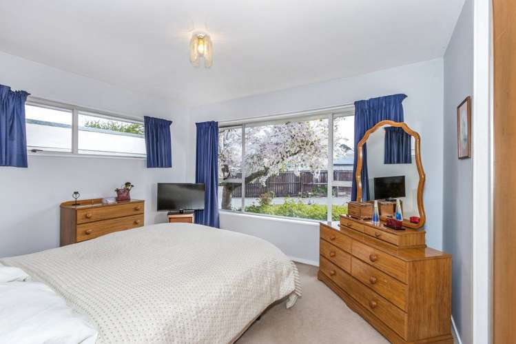 80 Warren Crescent 1454_5