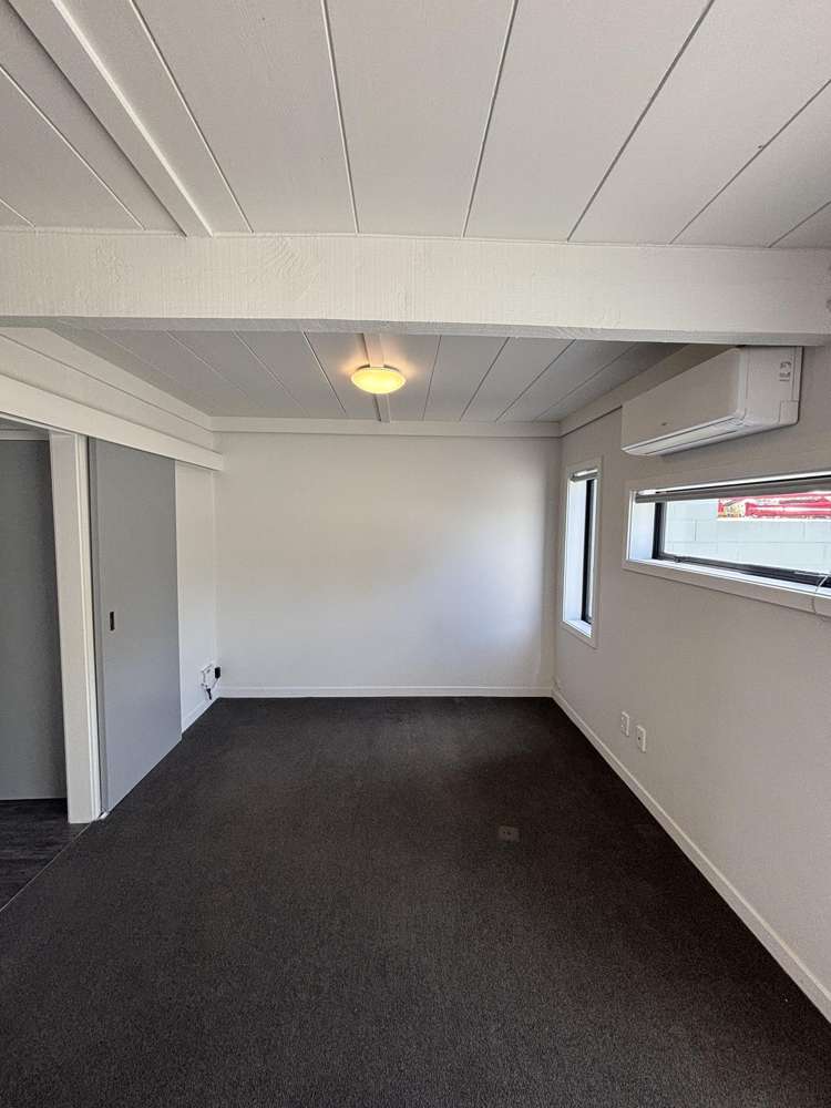 8/16 Cecil Place Waltham_2