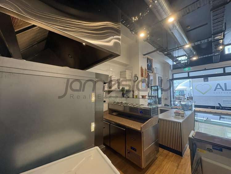 Shop 8 Achilles House City Centre_10