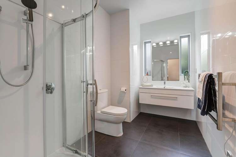 9 Ruth Craig Place Stanmore Bay_17