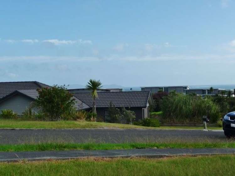 30 Dudley Crescent Cable Bay_3