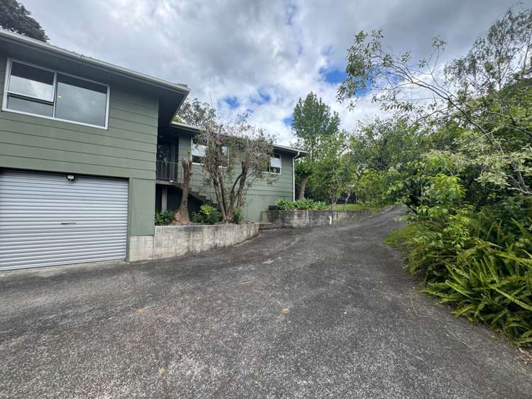 6 Longfellow Parade Glen Eden_11