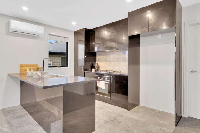 8A Frederick Place Whalers Gate_3