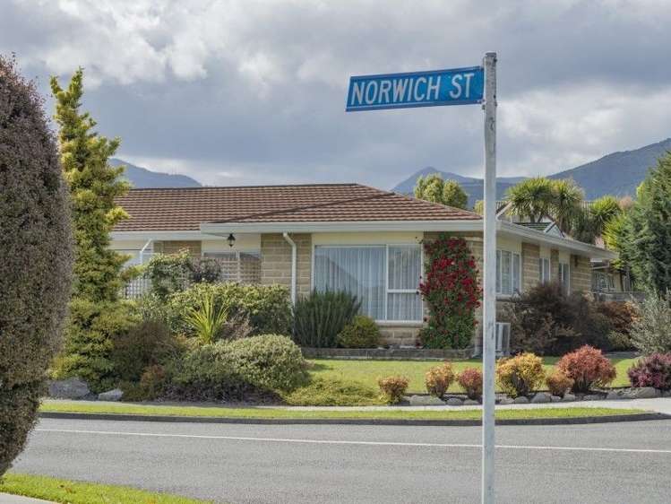 2/57 Norwich Street Stoke_14