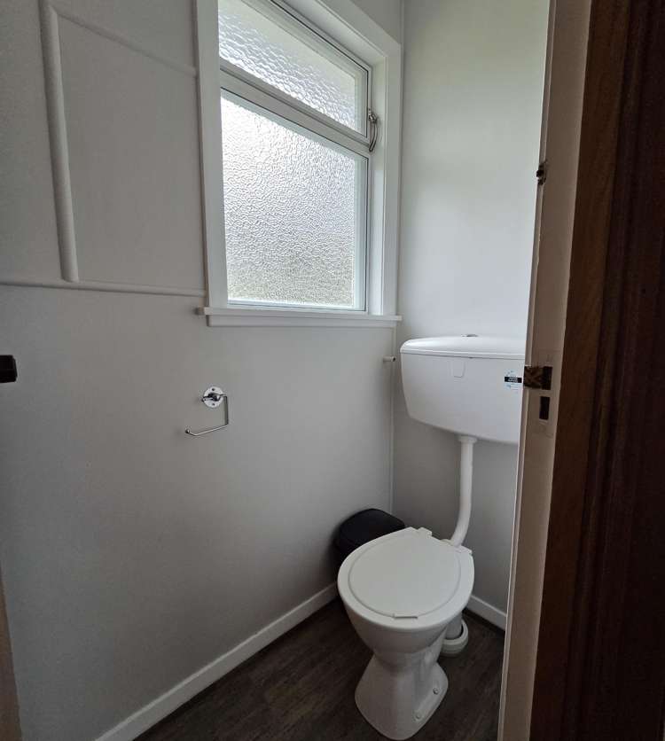 8B Devon Place Cannons Creek_12