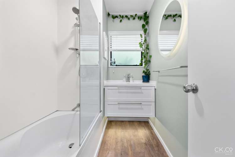 11 McManaway Grove Stokes Valley_16