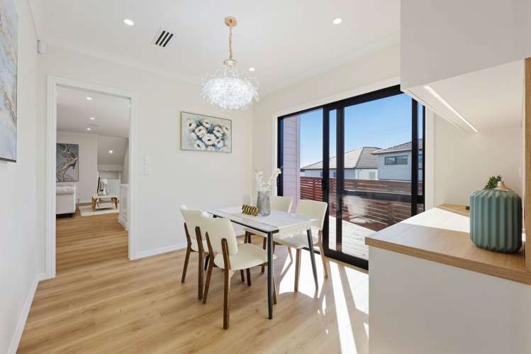 17 Ballyalton Crescent Flat Bush_38