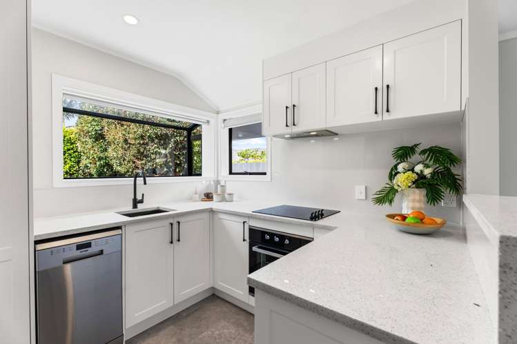 8/137A Selwyn Street_2