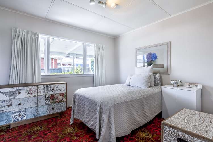 11 Archlynn Road Kelston_7