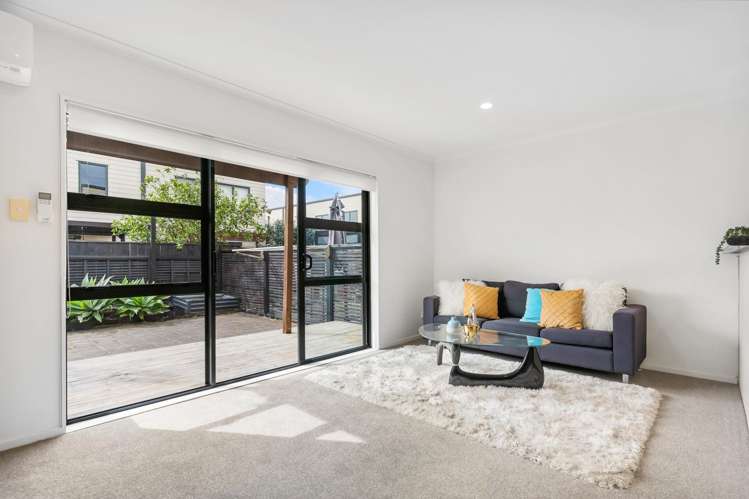 6/15 Harbour View Road Te Atatu Peninsula_5