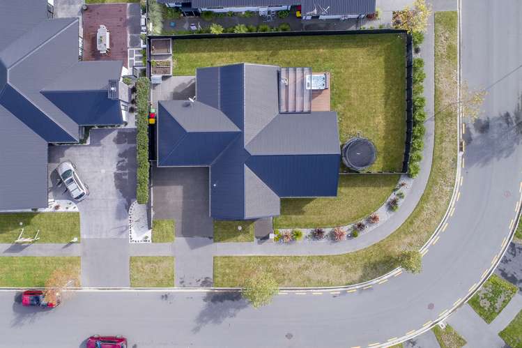 10 Kohunga Crescent Bottle Lake_17