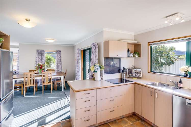 5a Montague Way Taradale_15