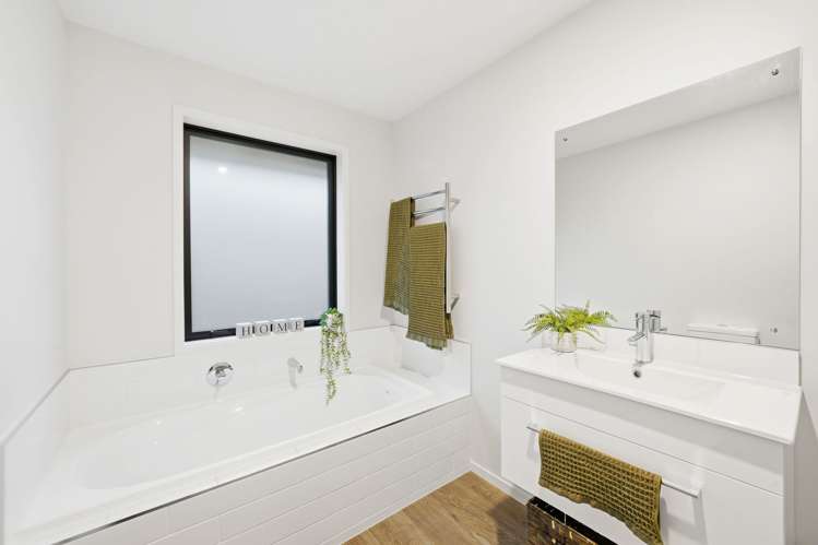 2 Earl Way Amberley_12