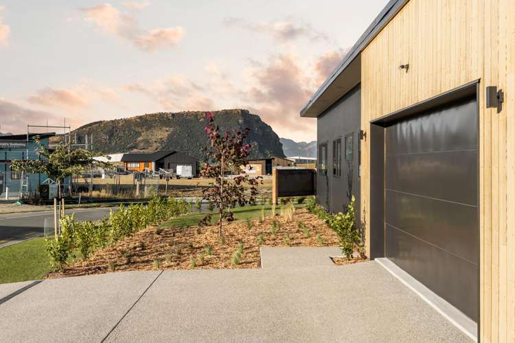 8 Buttercup Street Wanaka_25