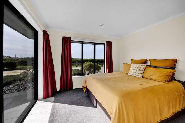 105 Mawhitiwhiti Road Normanby_18