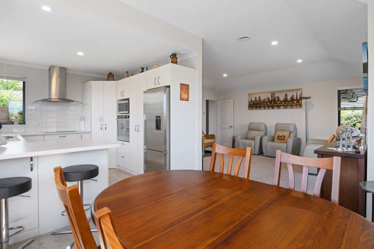 17 Forget-Me-Not Lane Richmond_10