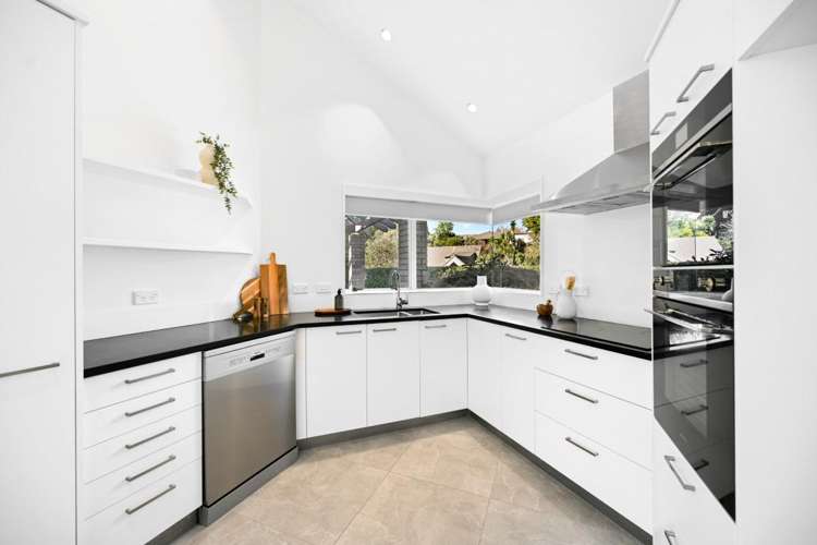 14 Perindale Drive Chartwell_7