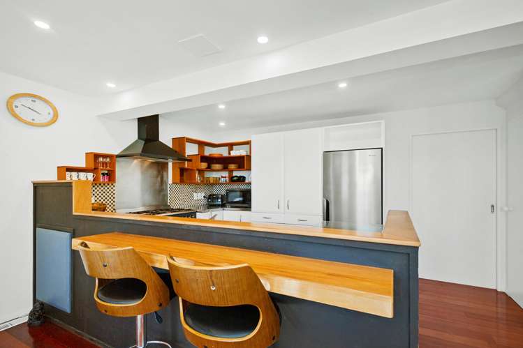 3A Whiorau Grove Lowry Bay_31