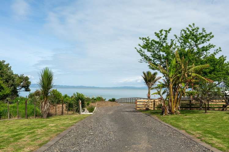 142A Thames Coast Road Whakatete Bay_18