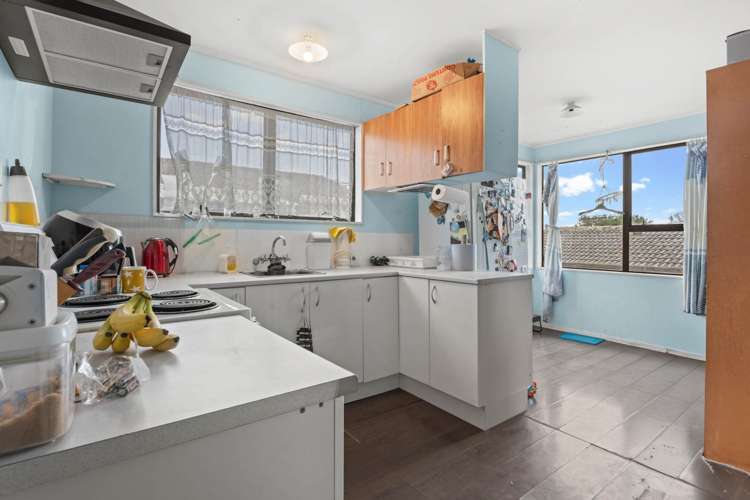 3/1 Rebecca Rise Clendon Park_6