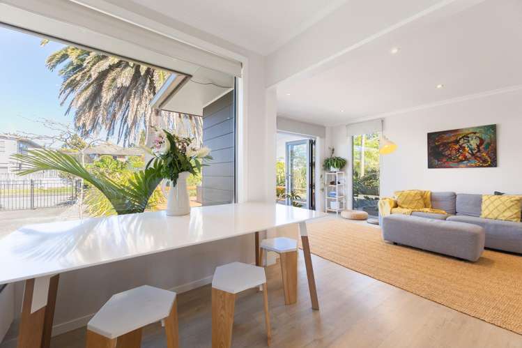 11 Chums Road Paraparaumu Beach_2