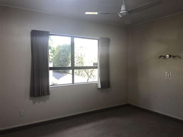18a Middle Road 10484_9