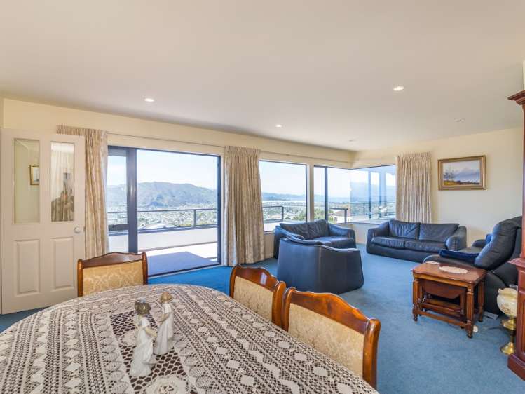 96 Redvers Drive Belmont_11