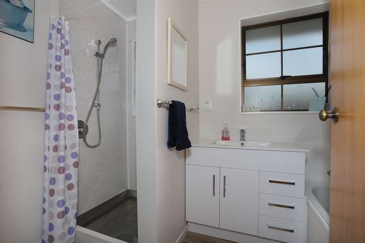 153a High Street Bulls_15