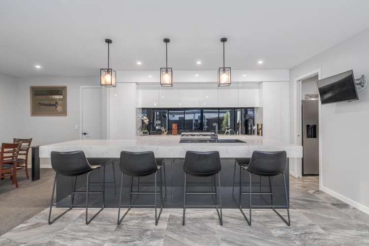 27 Carnaveron Drive_3