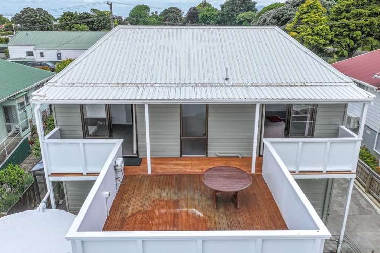 7 West Crescent Te Puru_17