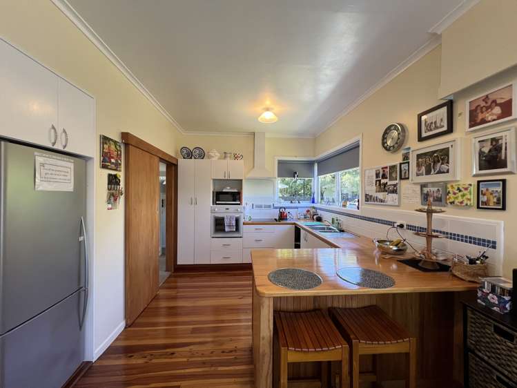 21 Brookes Terrace Waitara_13