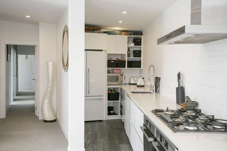 32 Coprosma Crescent Waipahihi_13