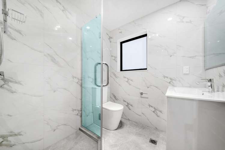 11B Kenderdine Road_5