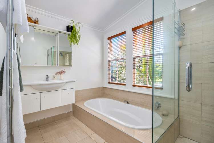 707 & 707B New North Road Mount Albert_28