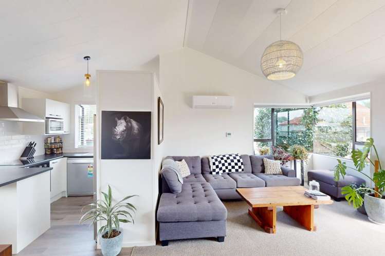 685B Pioneer Highway 10921_1