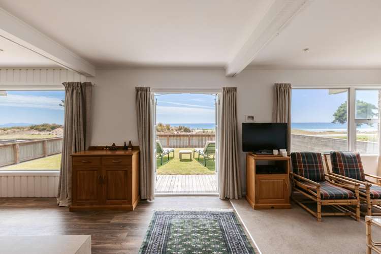 69 Marine Parade Mt Maunganui_14