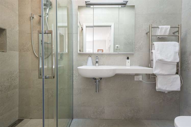 10 Harbour View Terrace Cass Bay_13