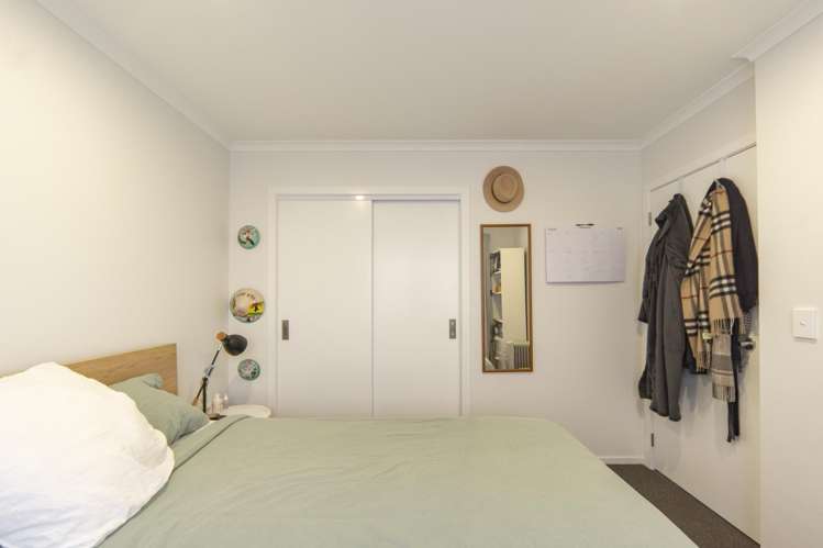 1/17 Greta Street Glenview_7