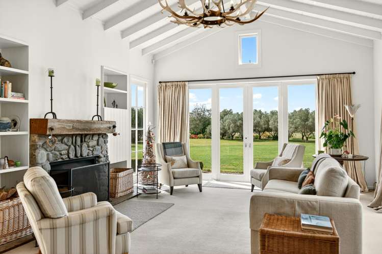 5/239 Lake Ferry Road Martinborough_3