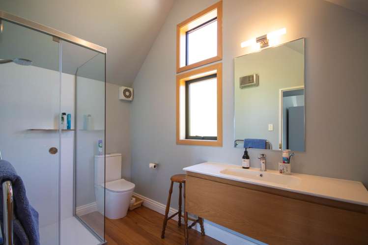 11 Settlers Hill Akaroa_23