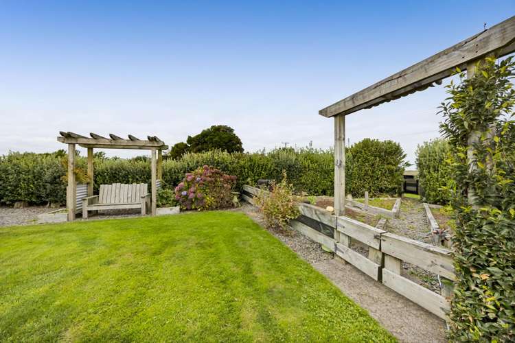 1288 Normanby Road Manaia_39
