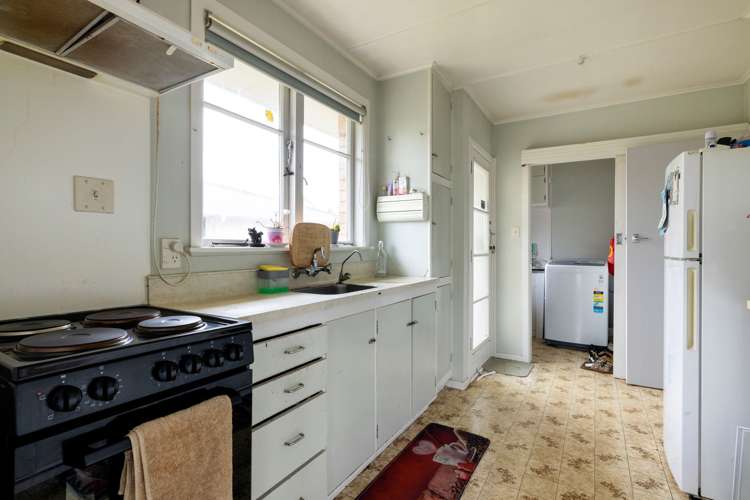 1/19 Greta Street Glenview_10